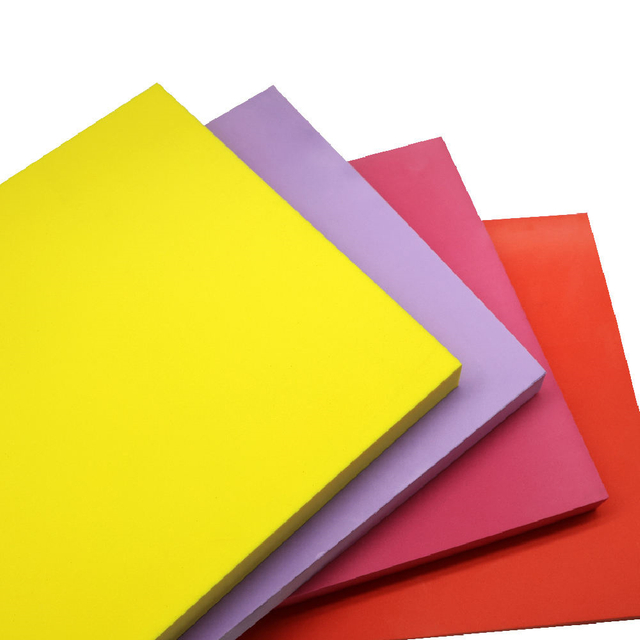 Bloques de Espuma Celular o&ntilde;embot&yacute;va PE colorido